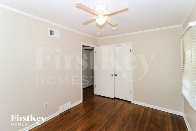 Building Photo - 3021 Chaucer Ln