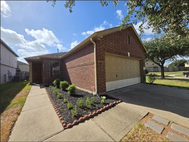 Building Photo - 18611 White Ash Ln