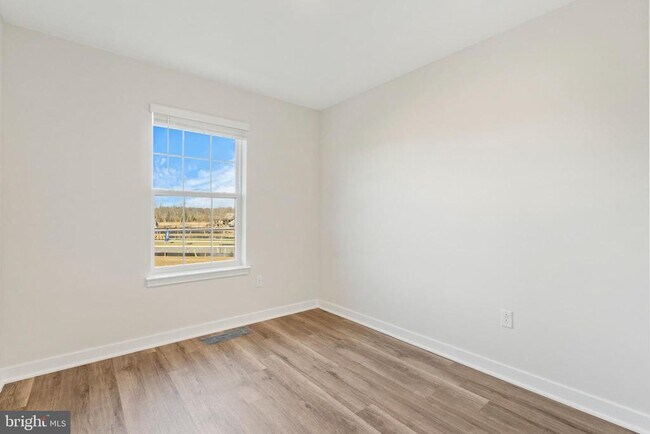 Building Photo - 7430 Fern Gully Way