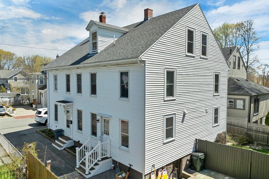Building Photo - 16 Chestnut