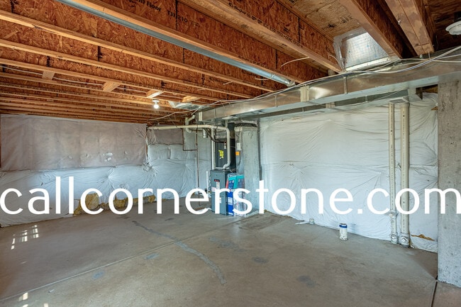 Building Photo - 4394 Crow Creek Dr