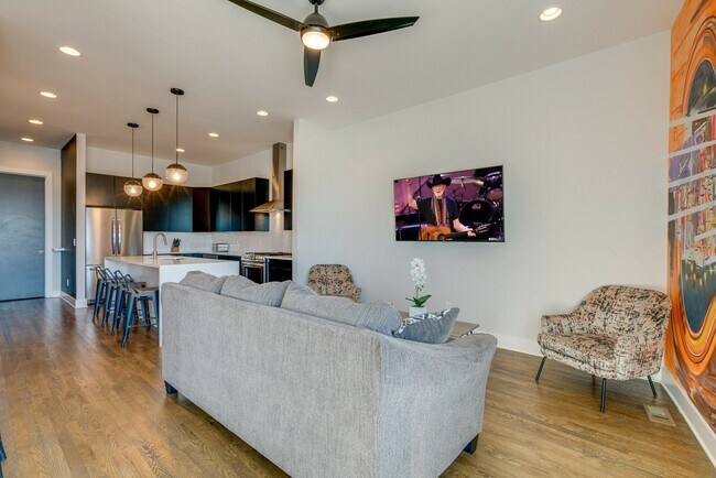 Building Photo - 2910 Felicia St