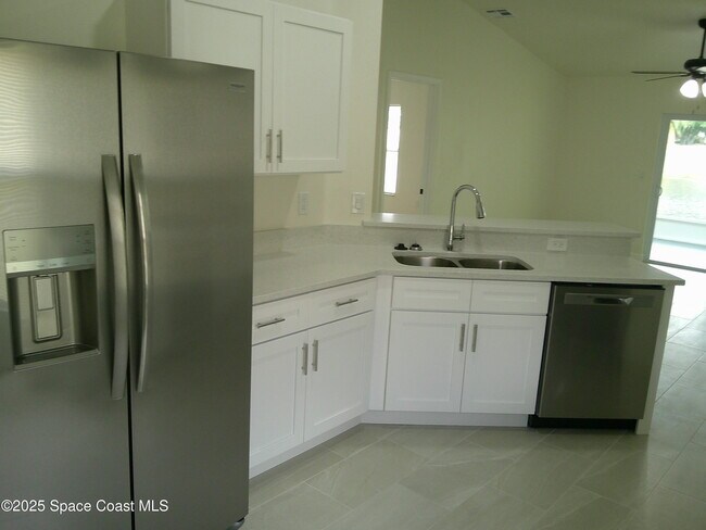 Building Photo - 4049 Wilkes Dr