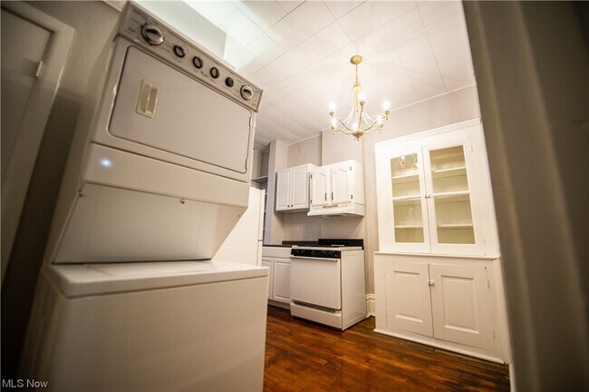 Building Photo - 641 Wheeling Ave