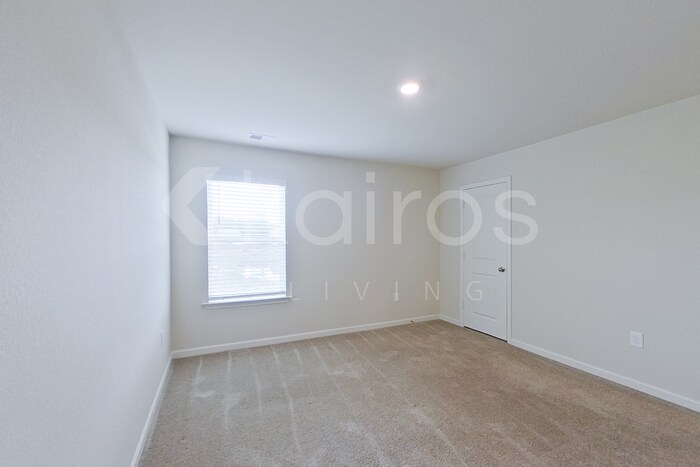 Building Photo - 1138 Freedom Pkwy