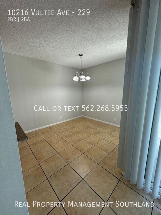 Building Photo - 2 Bedroom/ 2 Bath Spacious Apartment in Do...