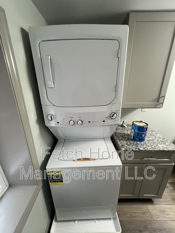 Building Photo - 34 N Lee St