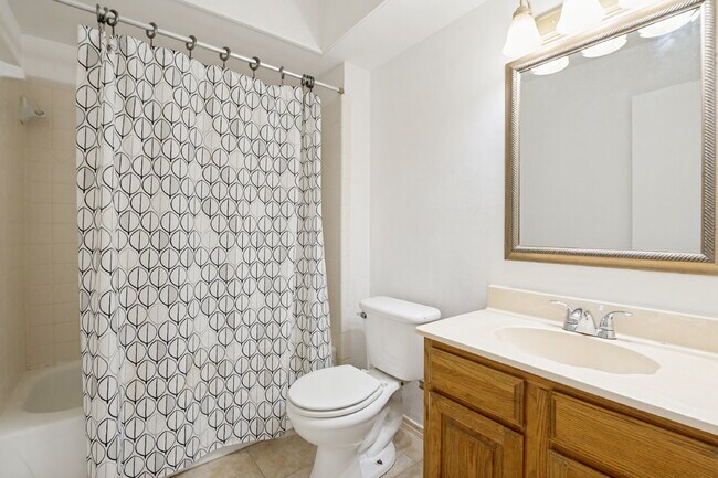 Building Photo - Charming 2BD Home in Far North Dallas