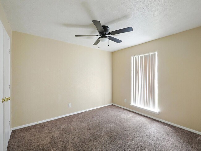 Building Photo - Spacious 3-Bedroom Apartments in Dallas – Starting at Just $1,350/Month