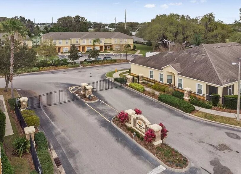 Building Photo - 4093 Shade Tree Ln