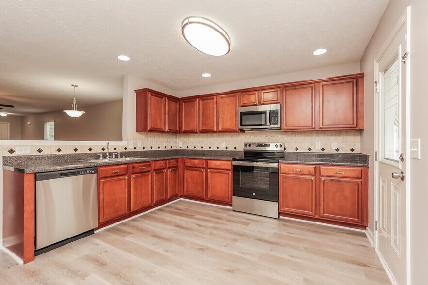 Building Photo - 3407 Almar Knot Dr