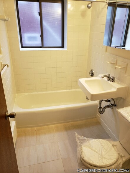 Building Photo - 9 Chester St