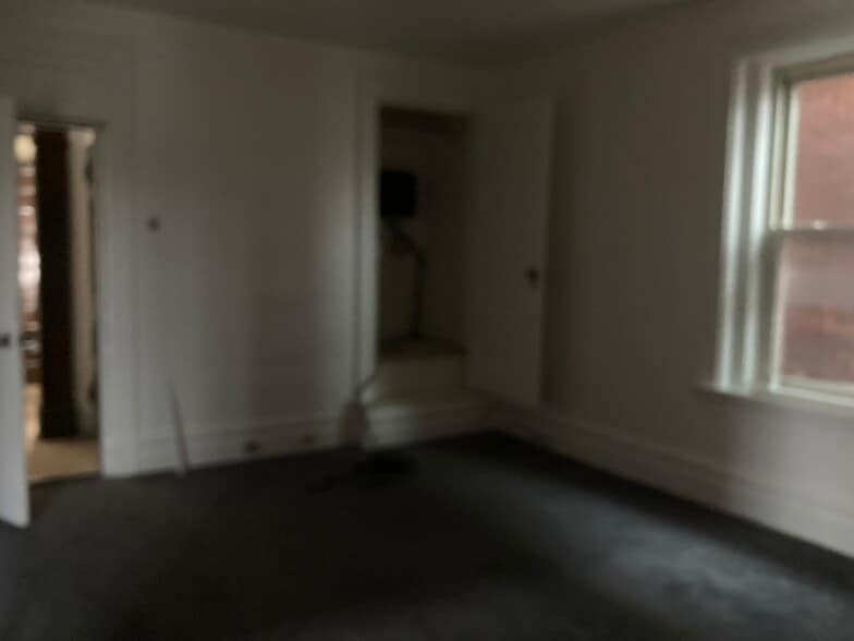 Building Photo - 5120 Friendship Ave