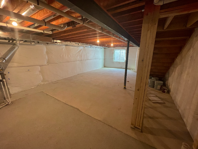 Building Photo - 6565 Carriage Meadows Dr