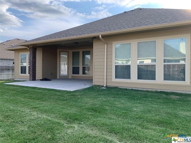 Building Photo - 515 Salt Lick Dr