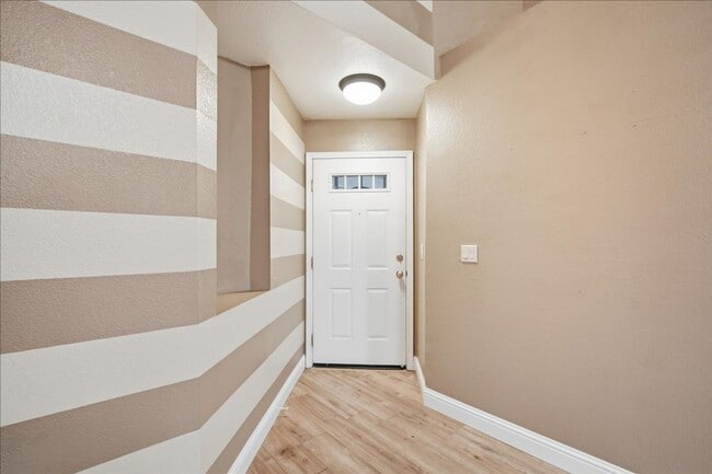 Building Photo - 8138 Sonoma Hills Way