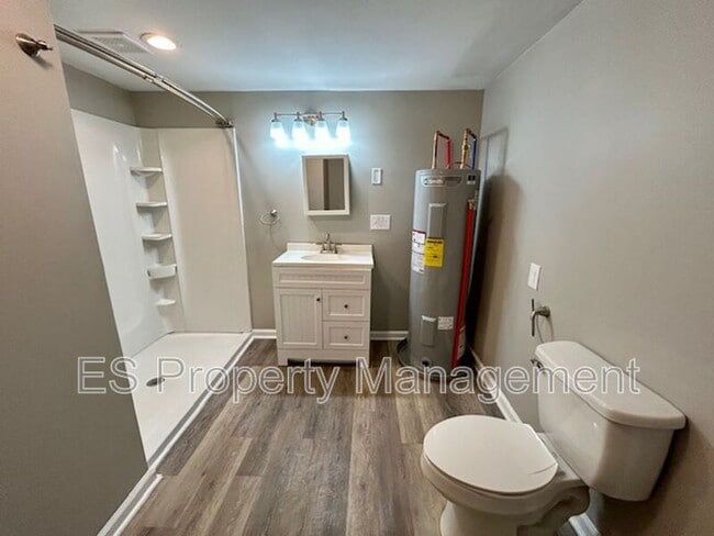 Building Photo - 1408 Holland St