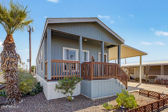 Building Photo - 654 E Ranch Rd