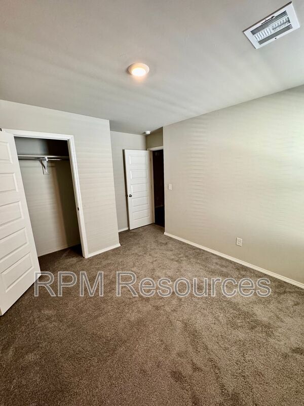 Building Photo - 12013 SW 31st St