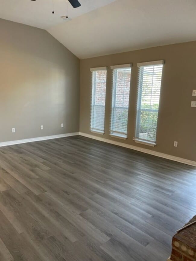 Building Photo - 3-Bedroom 2-Bath Home in the Ocean Springs School District