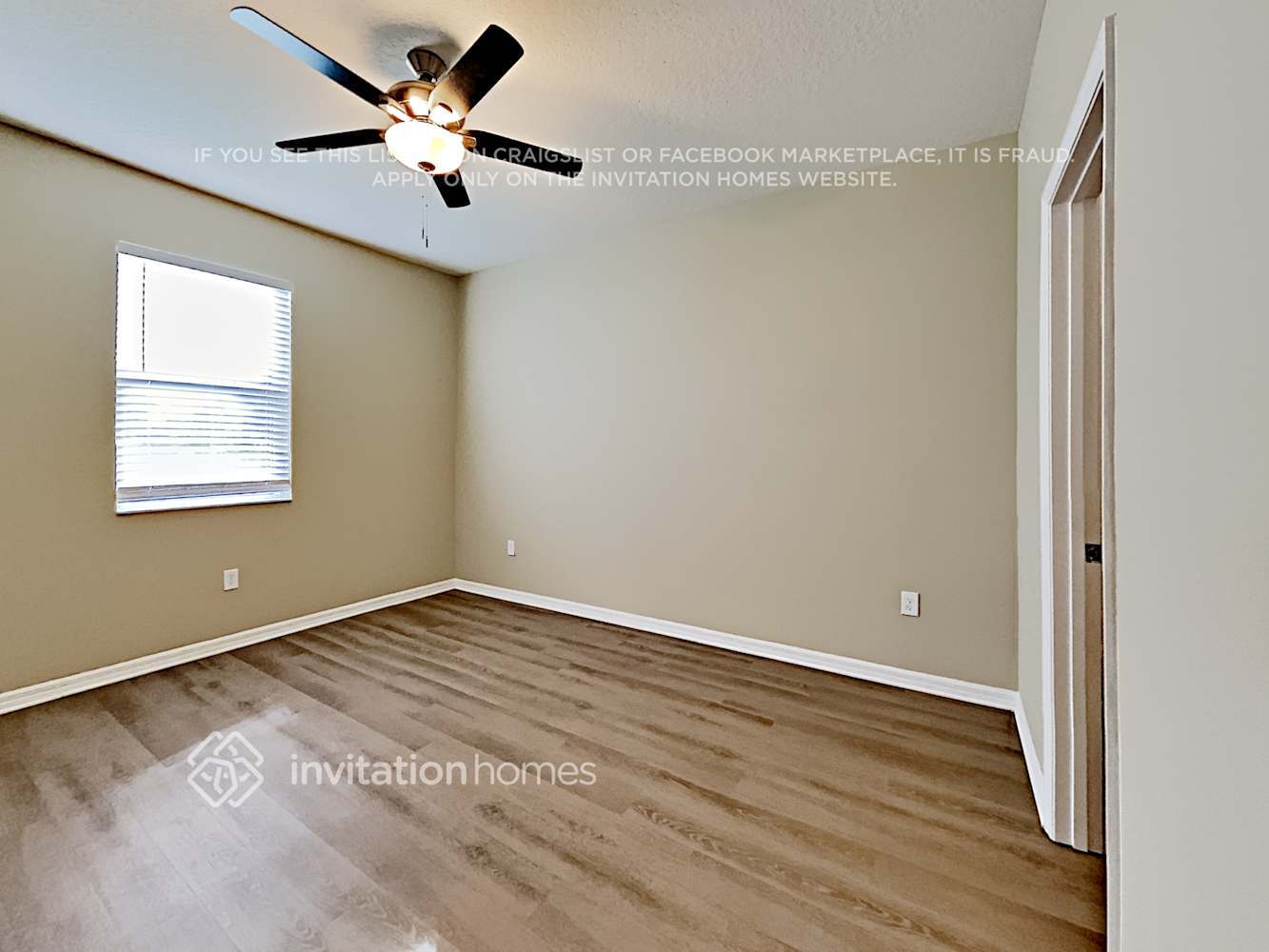 Building Photo - 14231 Seranoa Dr