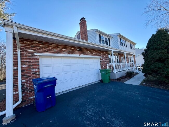 Building Photo - 44 Crabapple Rd