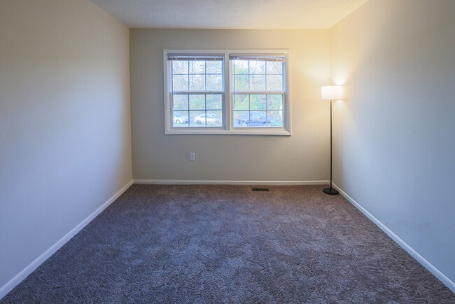 Building Photo - 3 Bedroom Rosedale MD