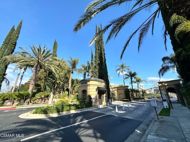 Building Photo - 4328 Park Verdi