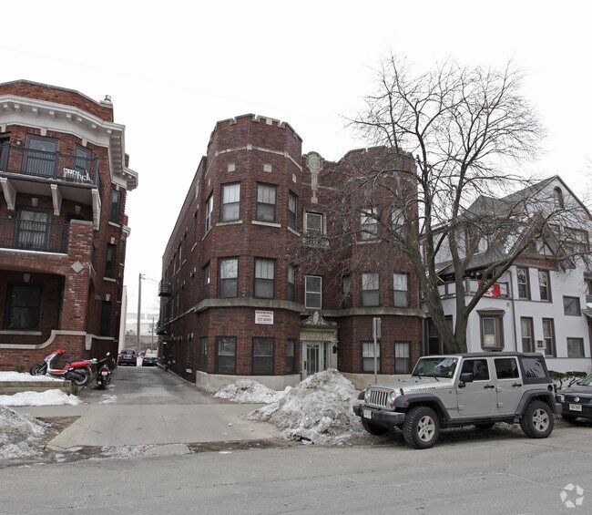 143145 W Gilman St 143145 W Gilman St Madison WI 53703 Apartment