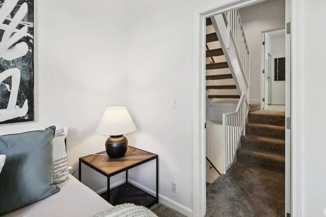 Building Photo - 28 Jennifer Pl