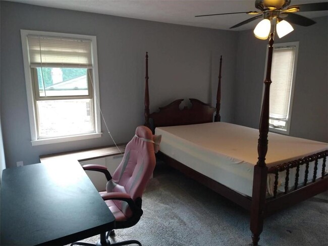 Building Photo - 1730 Cedar Grove Dr