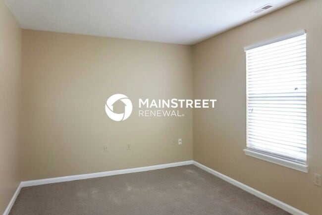 Building Photo - 3 Bedroom Pet-Friendly Home in Indianapoli...