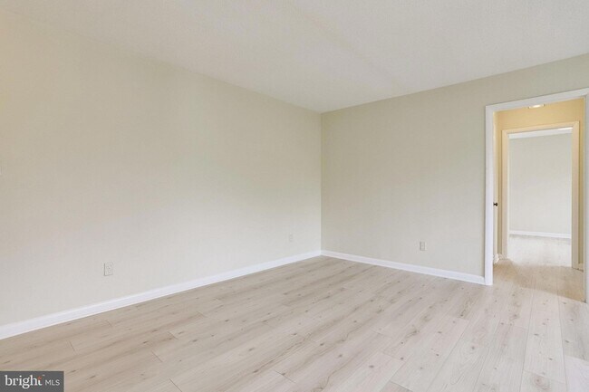 Building Photo - 3515 Washington Blvd