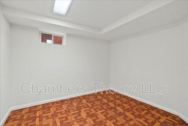 Building Photo - 4411 Harrison St NW