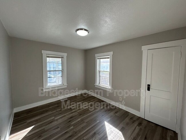 Building Photo - 1729 Patterson Rd