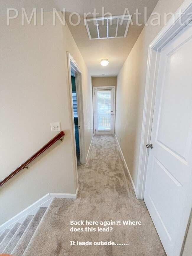 Building Photo - 328 Privet Cir
