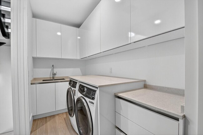 Building Photo - 204 Osceola Park Ln