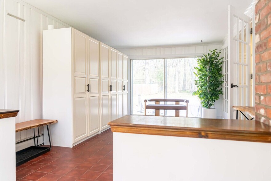 Building Photo - 78 Claypit Hill Rd