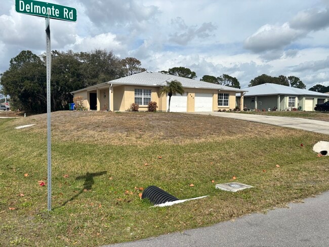Building Photo - 492 Del Monte Rd