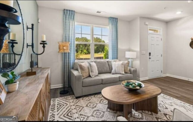 Building Photo - 6741 Leigh St