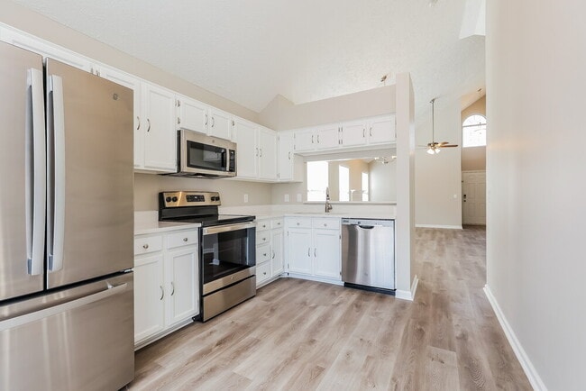 Building Photo - 3521 Glenfalls Dr