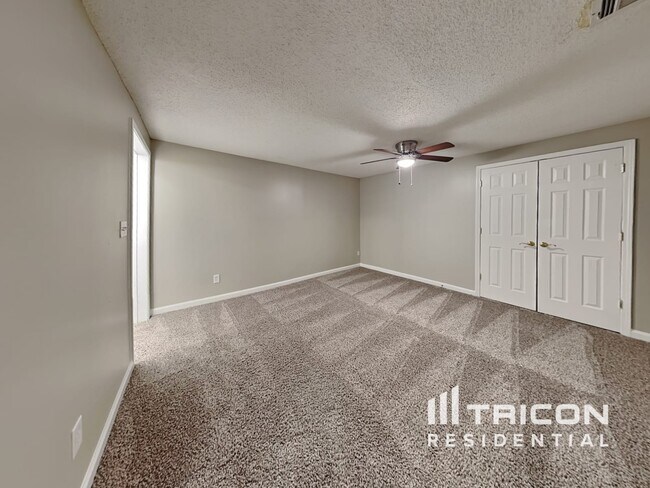 Building Photo - 220 Pepperdine Way