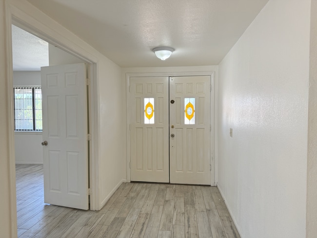 Building Photo - 14957 Mandan Rd