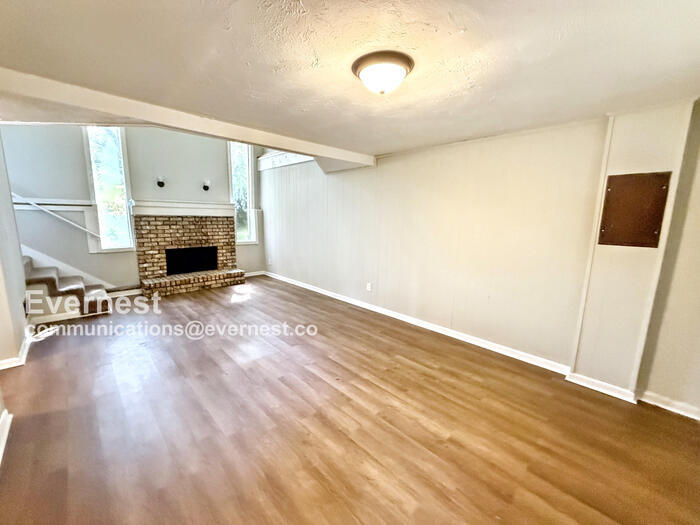Building Photo - 5970 Dewey Heights Rd