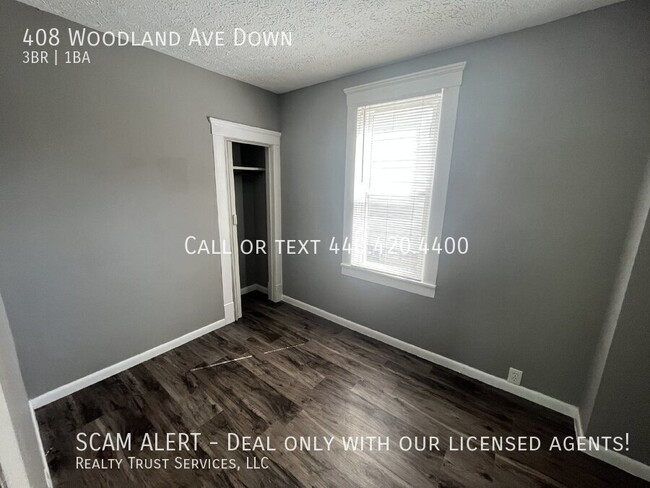 Building Photo - Enchant yourself with this 3 Bedroom Colon...