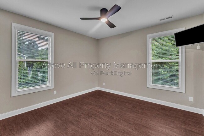 Building Photo - 8313 Henderson Rd