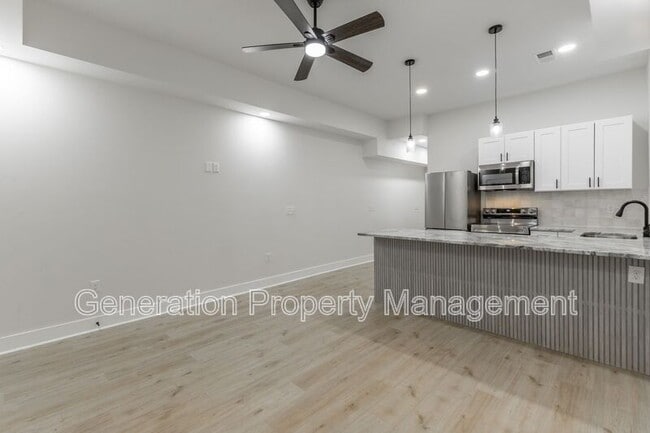 Building Photo - 1124 Garfield St