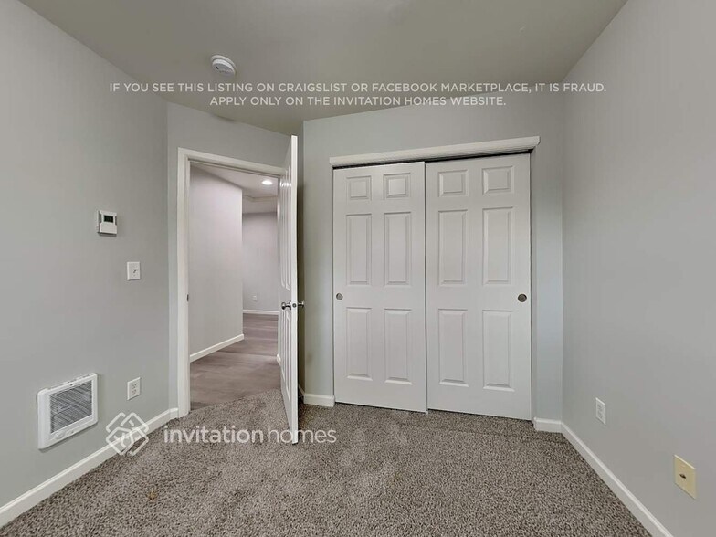 Building Photo - 3651 London Loop NE