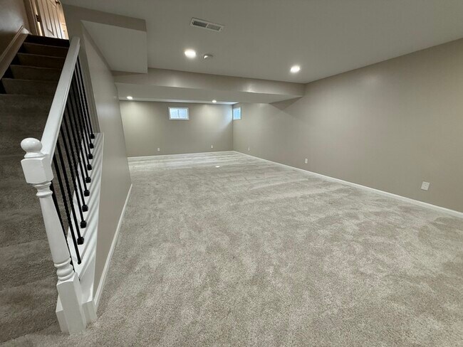 Building Photo - Single Family Home