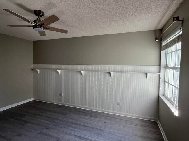 Building Photo - 1624 SW Waterfall Blvd